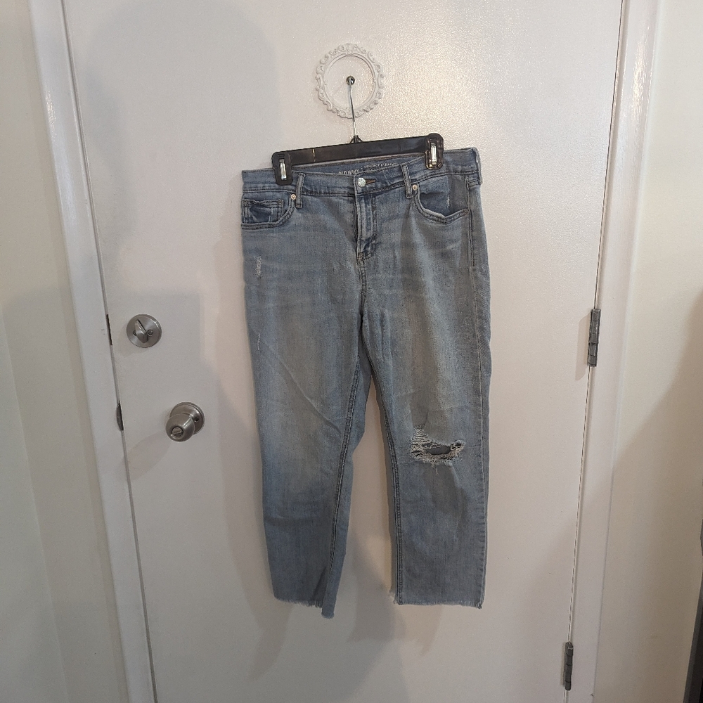 🔥 Old Navy Perfect Straight, light wash, size 10